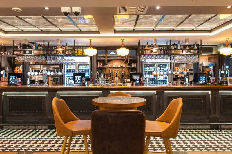 Wetherspoons in City of London